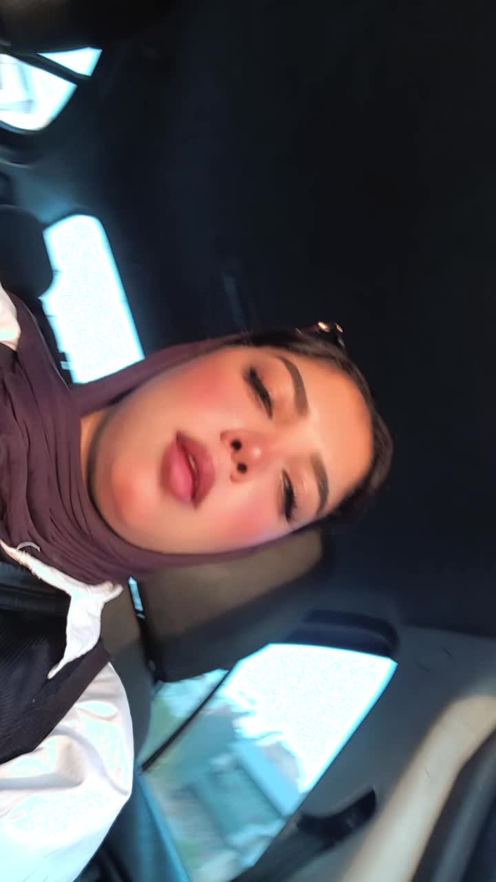 @ساره