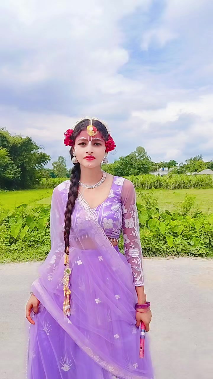 @nishu🦋🥀💫