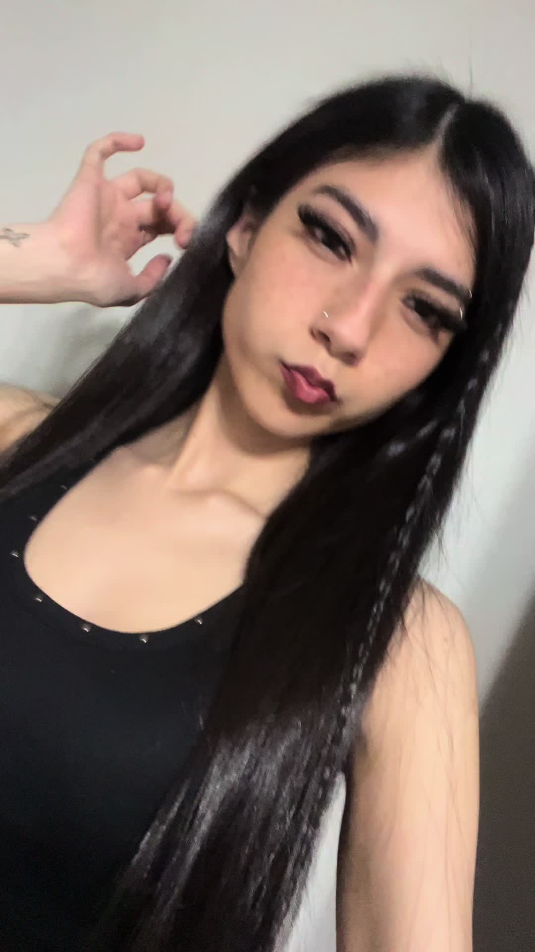 @*•*