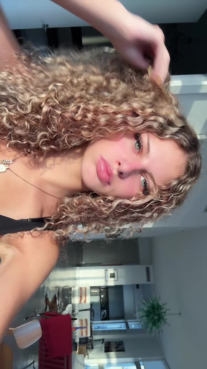 @AnnaliseAcevedo