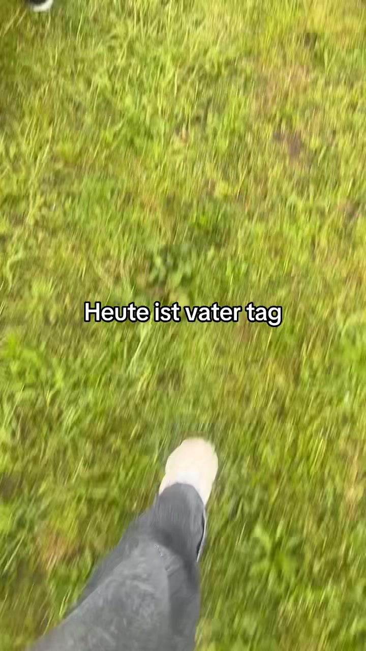 @MiraBks