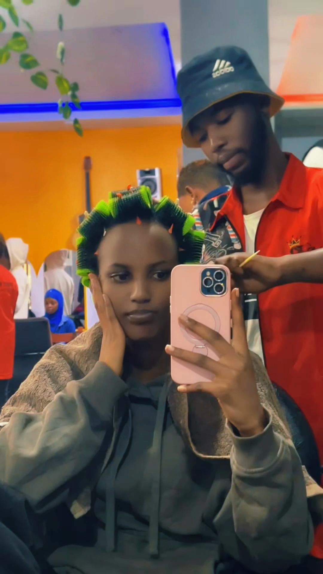 @mr xender hair stylists🇷🇼