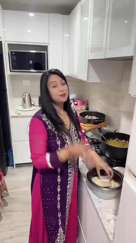 @bollywood mumma