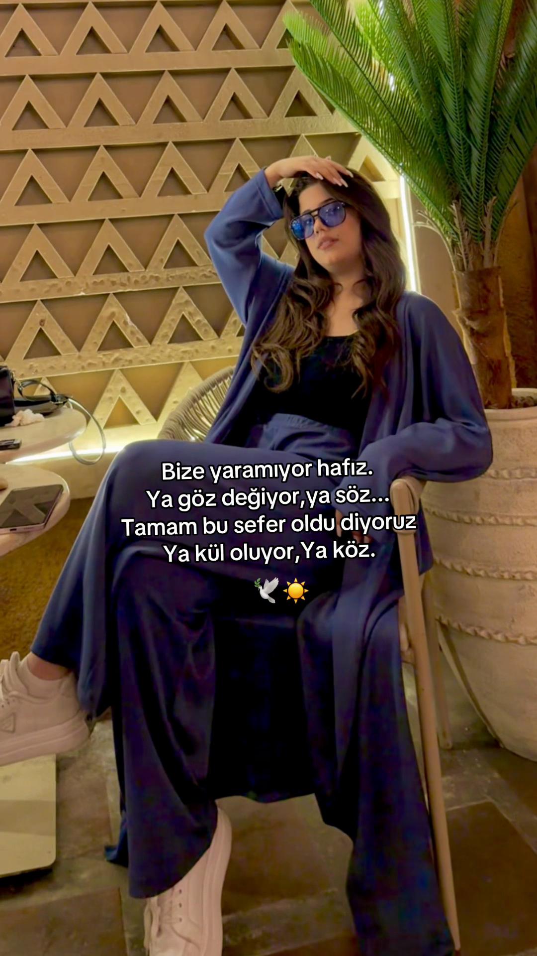 @Özlem☀️