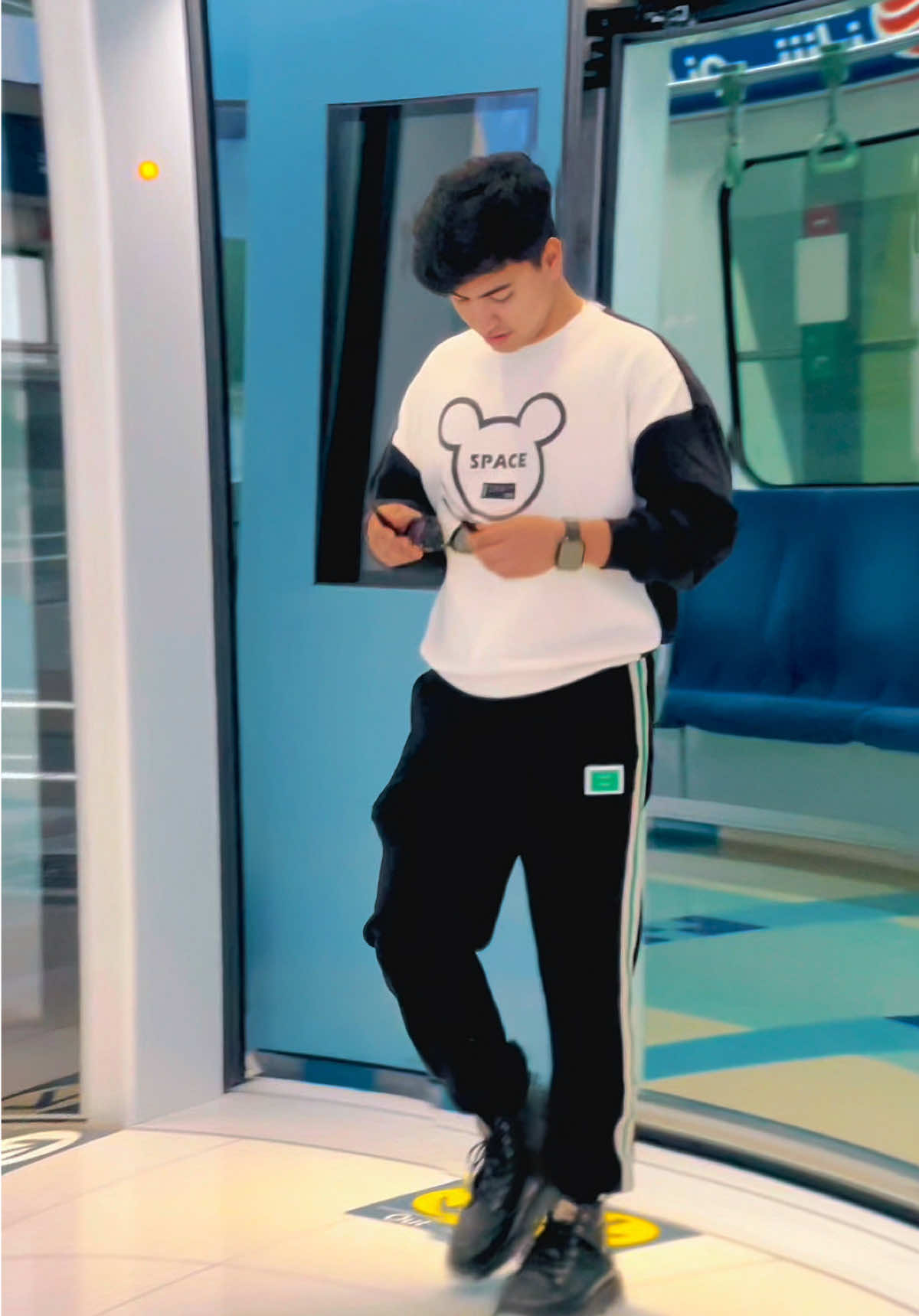 @ᏚᎻȺꪝOƝ📍🇦🇪