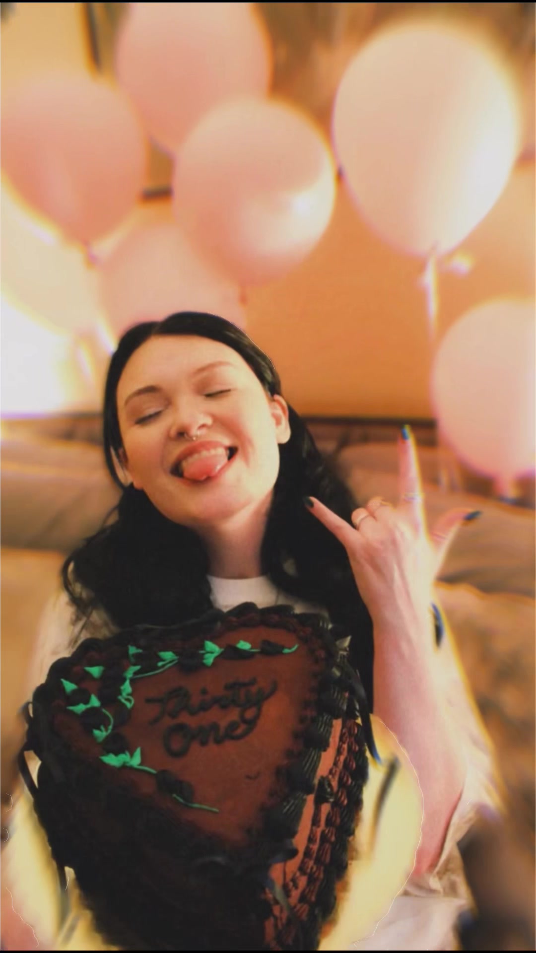 @ℒℯ𝓍 𝒸 🖤
