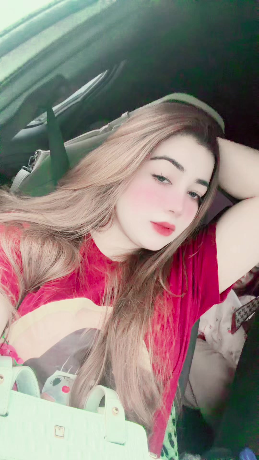@Lovely Khan 🥀