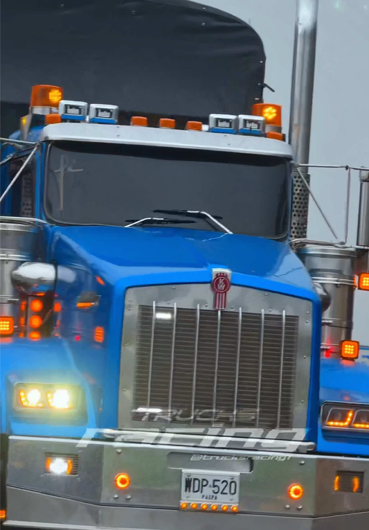 @Trucks Racing