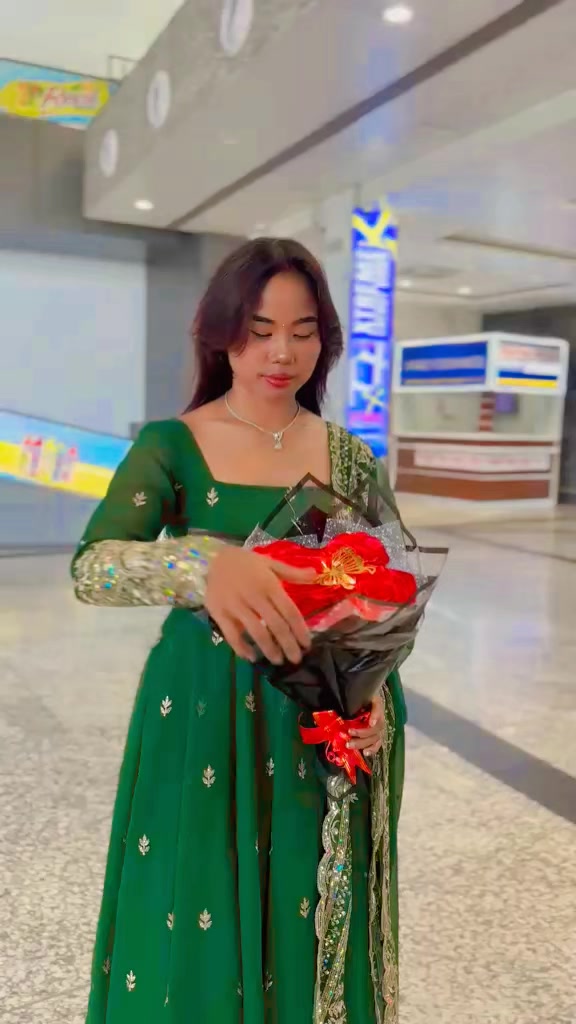 @Sonu Tharu🧿