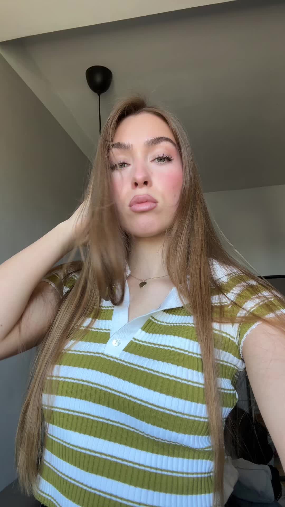 @ℰ