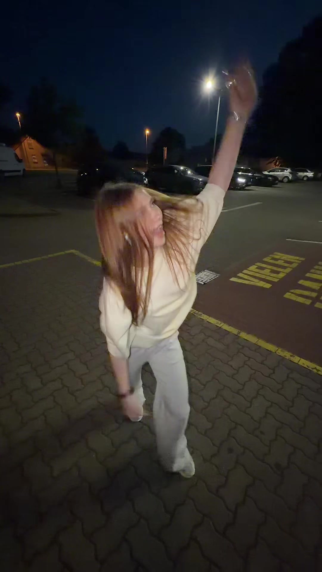 @Крістіна