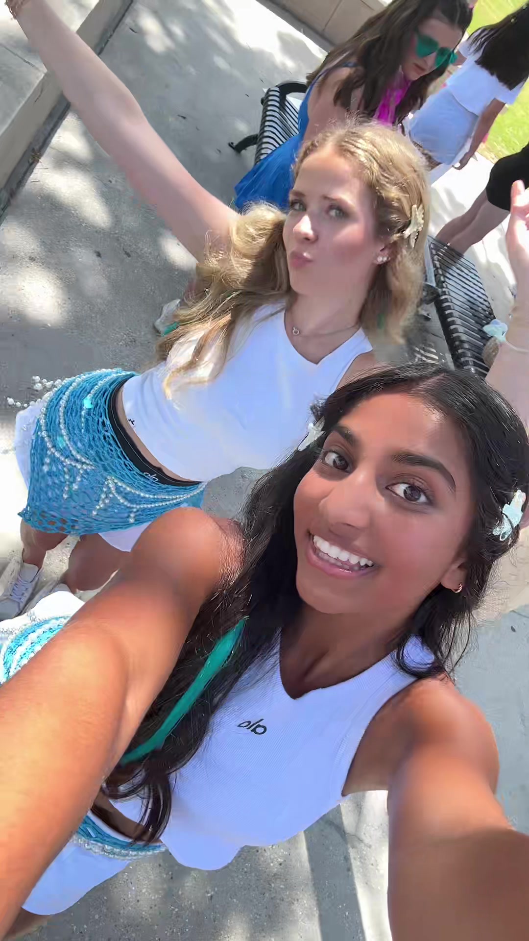 @avi