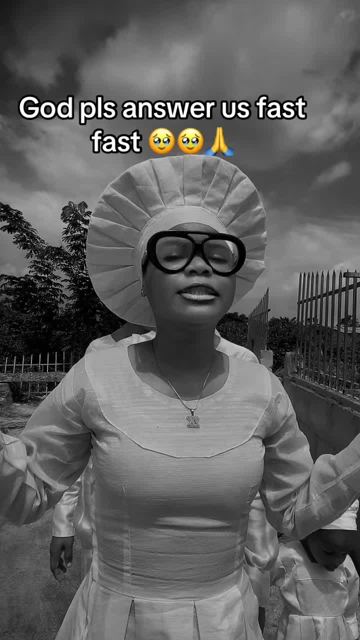 @ADESEWA🫢💕
