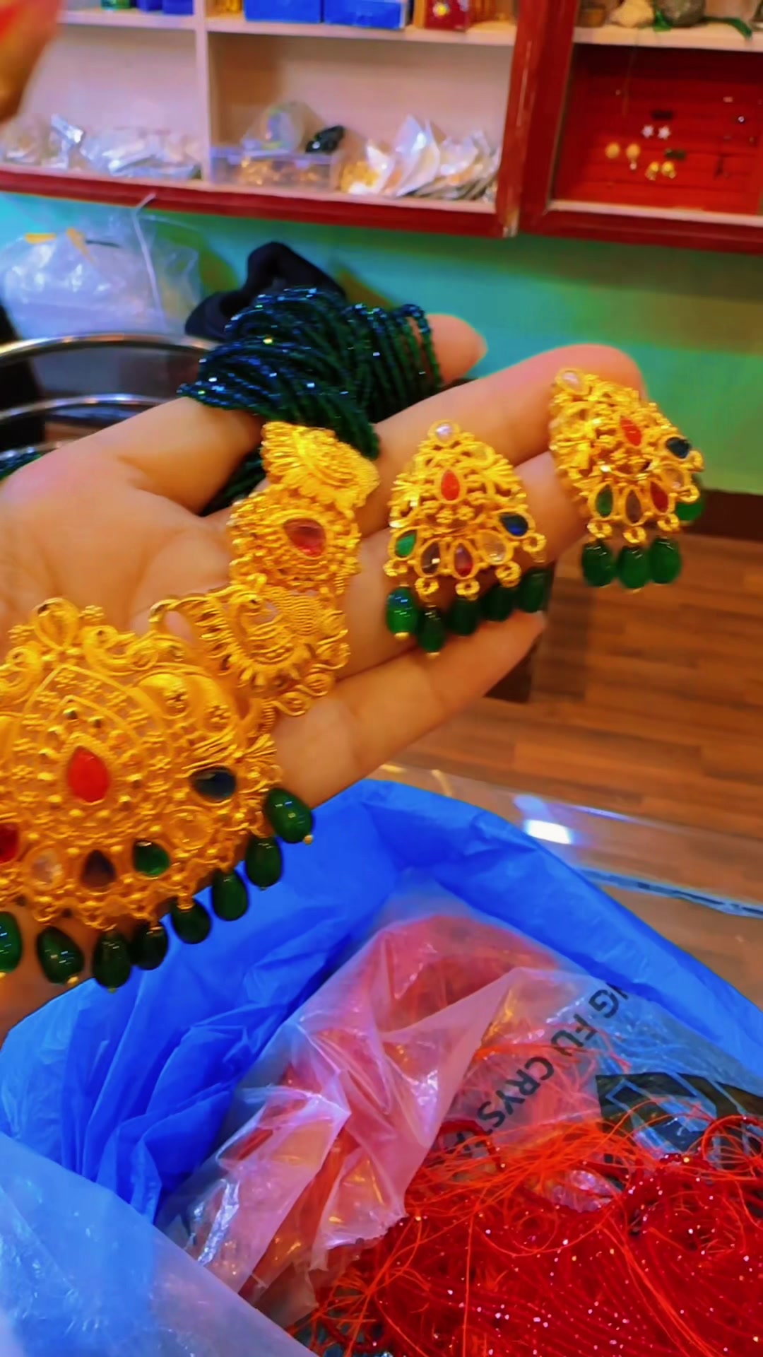 @🧿Divya thakuri 🧿( designer )
