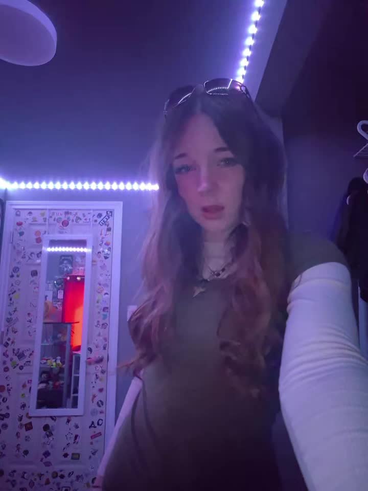 @𝓪𝔂𝓿𝓪𝓱⦻