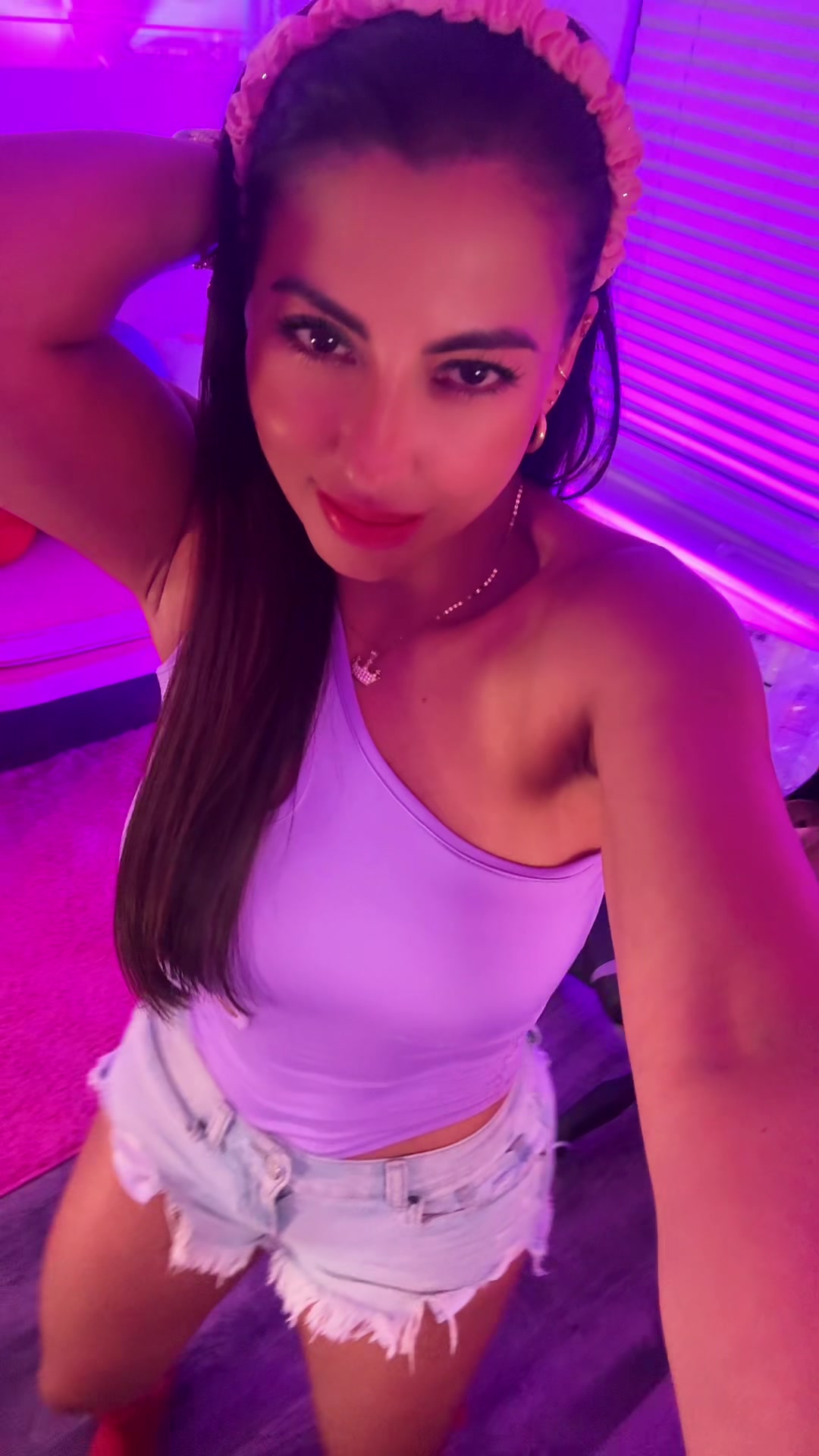 @Marce 29 la reina 👑