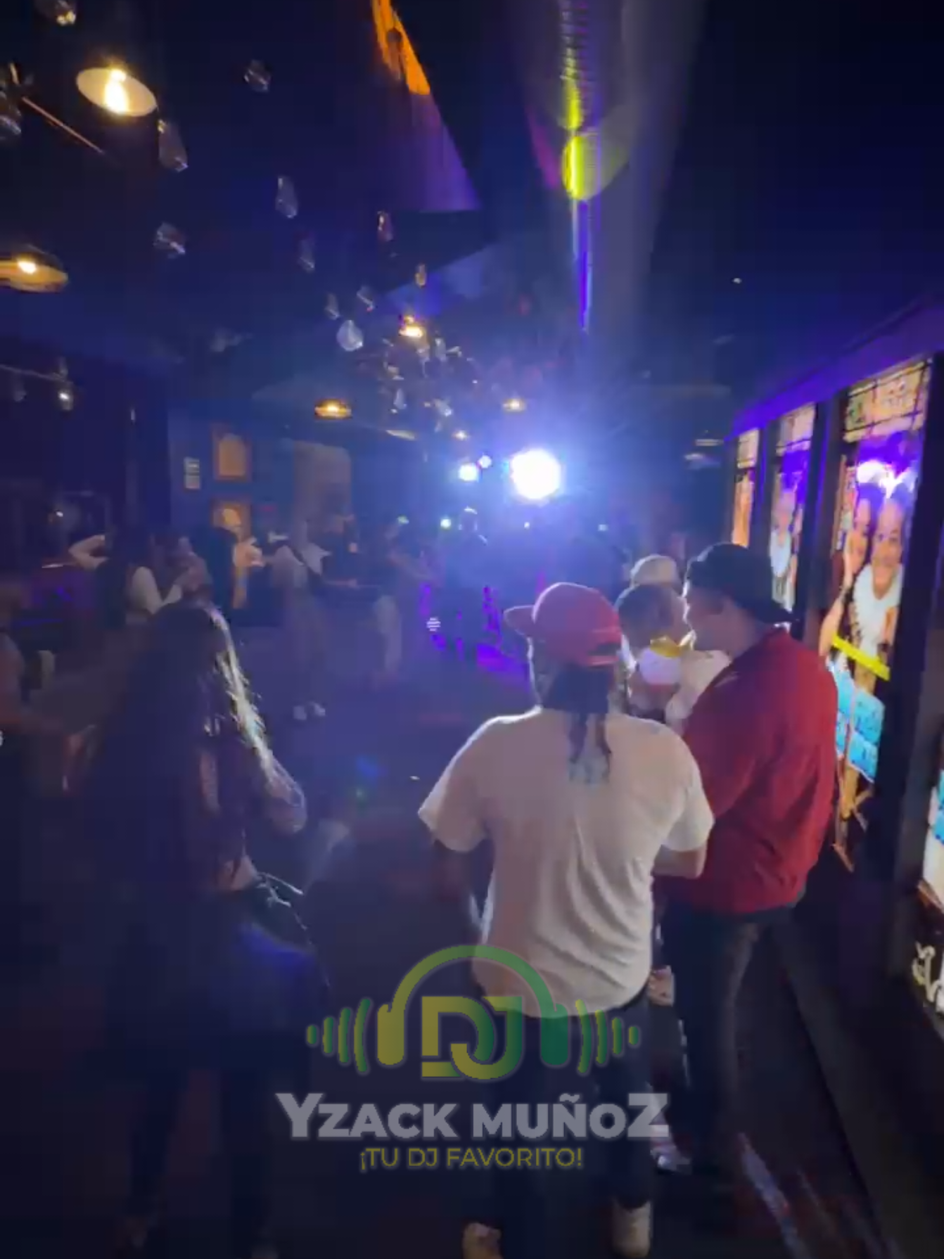 @Dj Yzack Muñoz