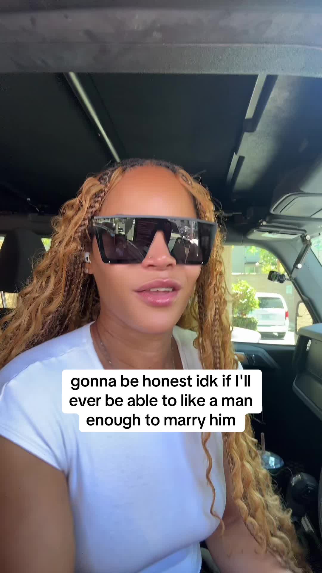 @Holly B | Lifestyle + Laughs