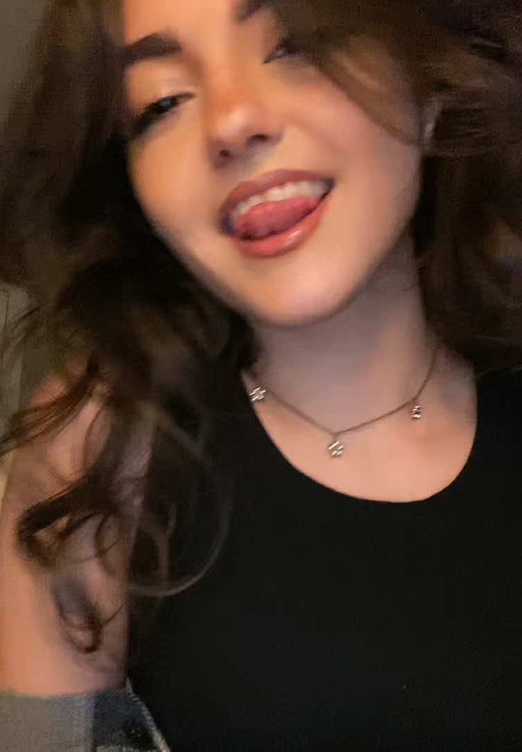 @karebear 🧸