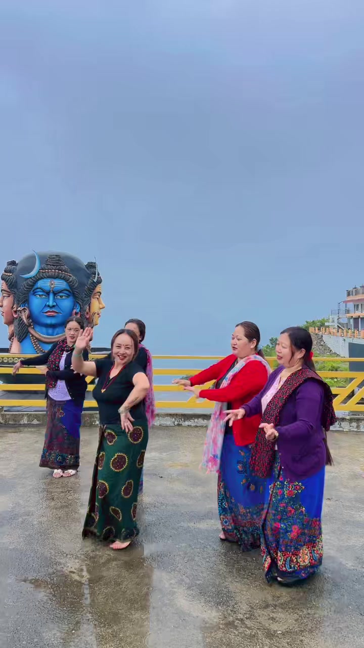 @PARU GURUNG
