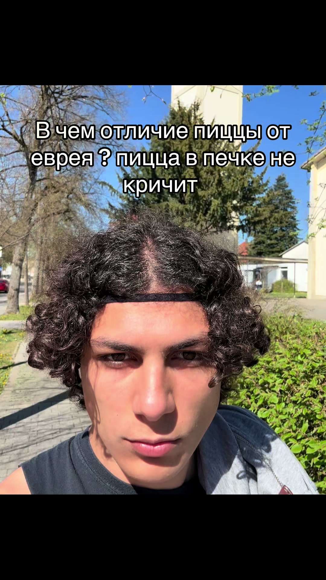 @Miqq