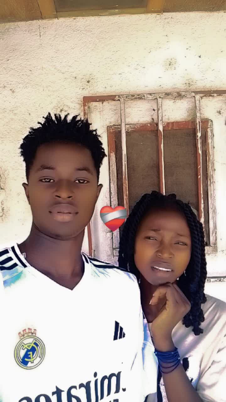 @Marqui De L’Est