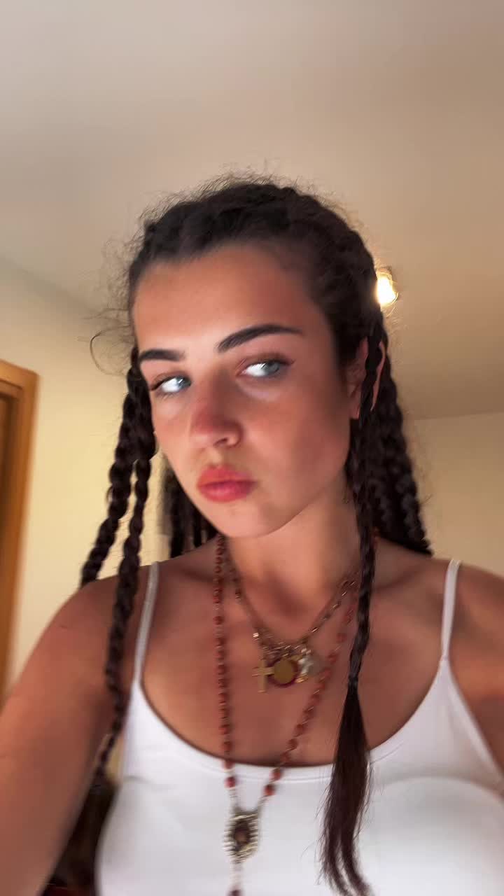 @meeeerrchss