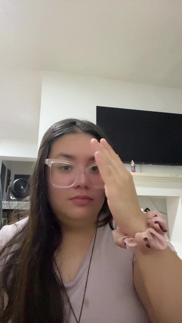 @Laura Santiago💜