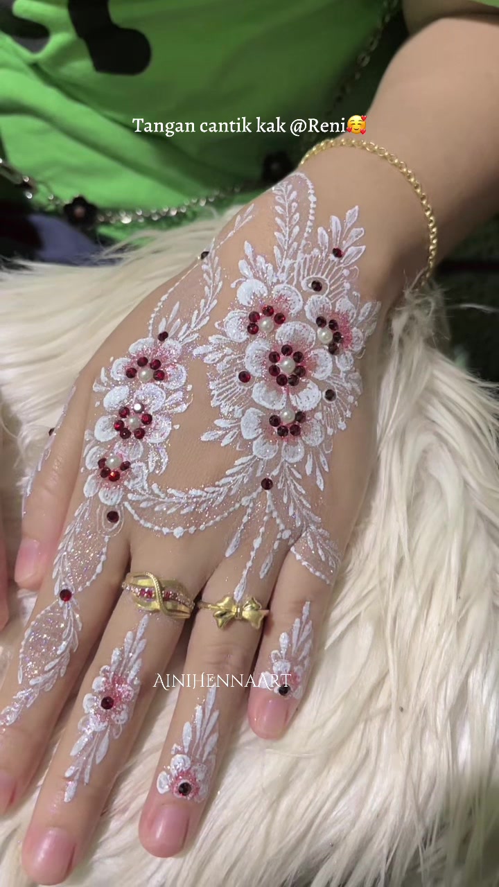 @Aini Henna