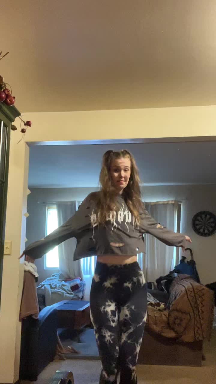 @CrystalBlue93