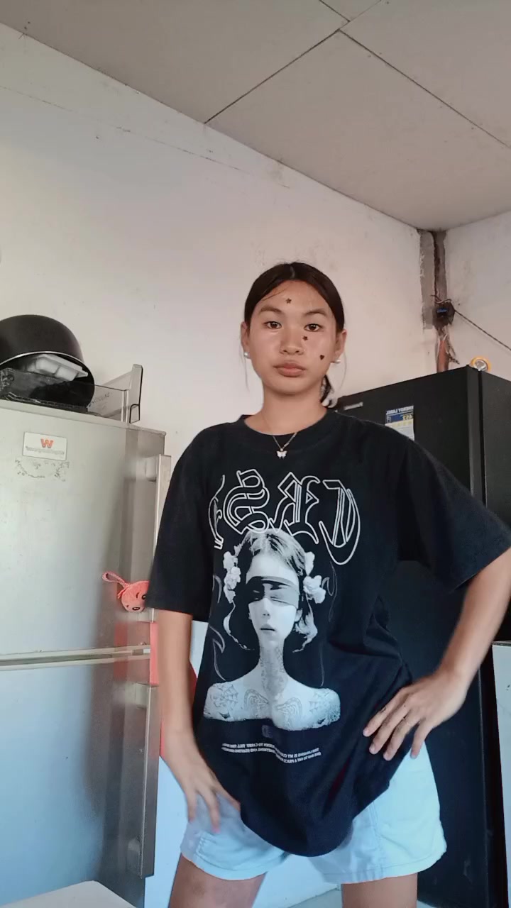 @lyn_jona.