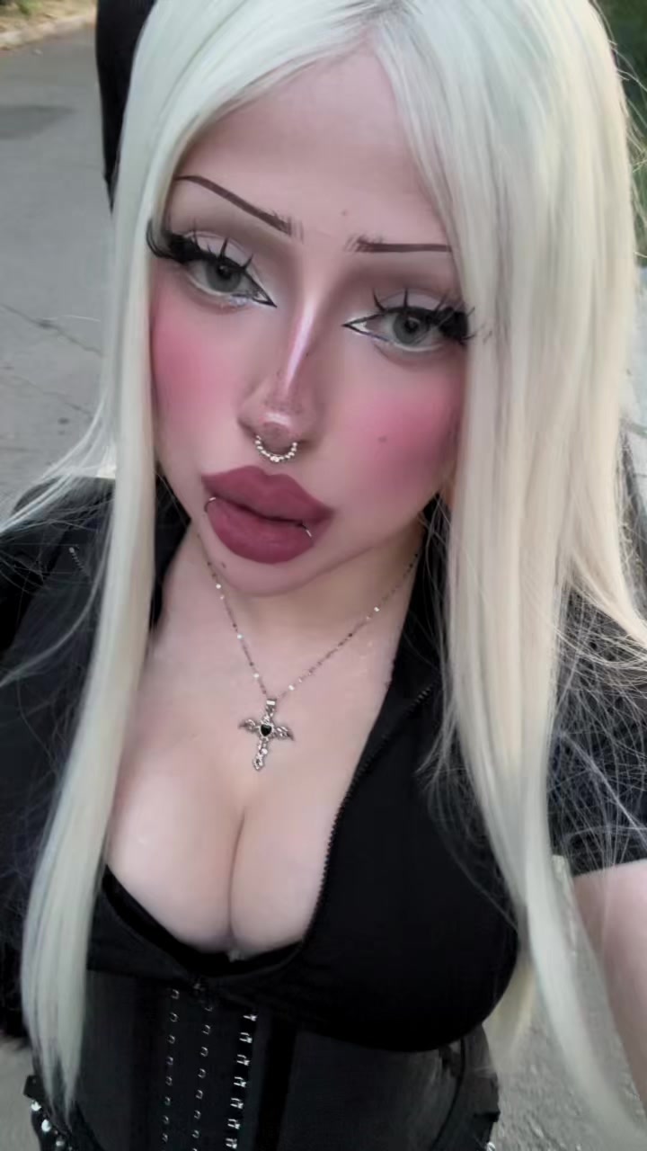@Lady Dark