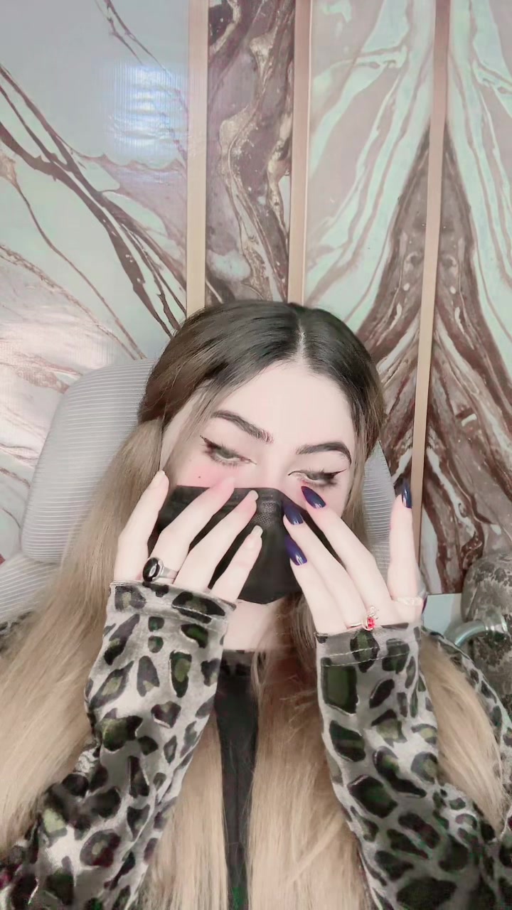 @Mishu🫀🫣🧸