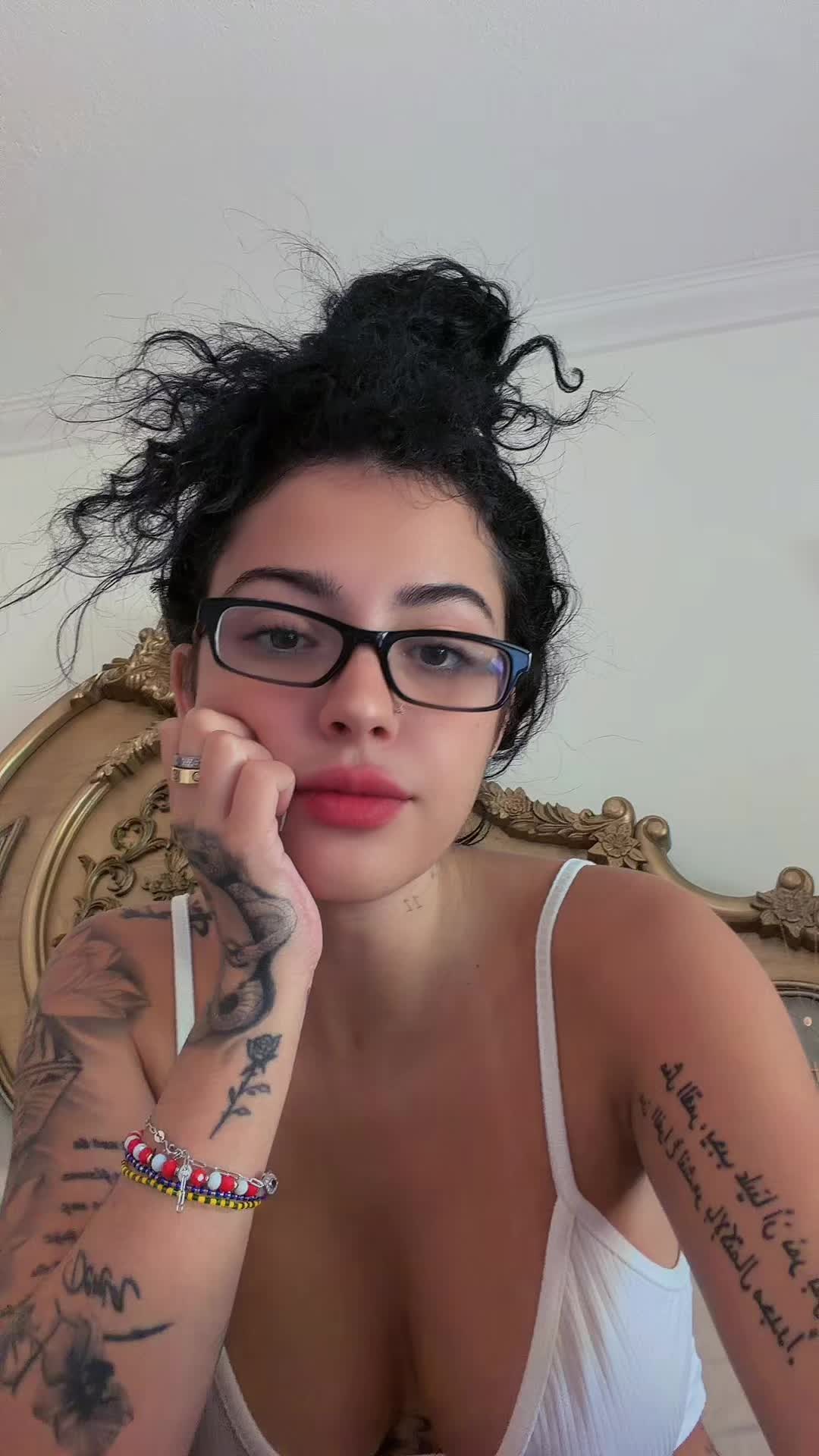 @Malu Trevejo