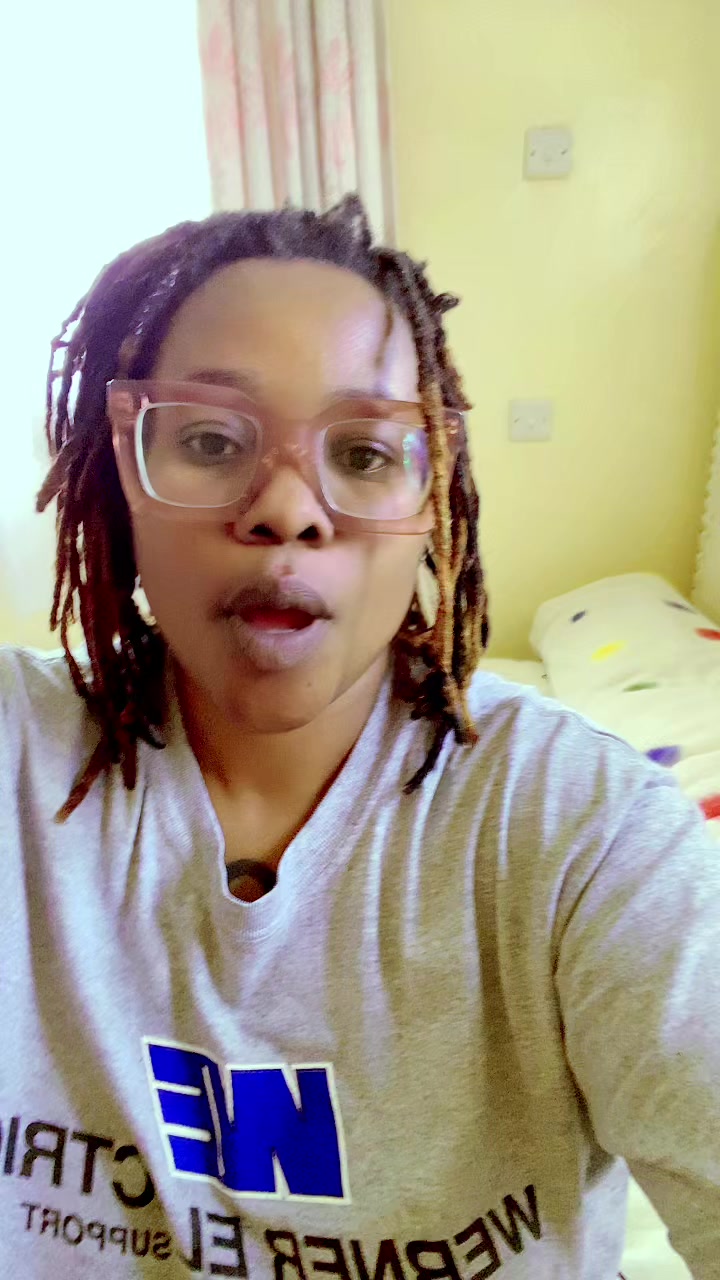 @M&ucirc;y&ucirc;🧑🏿&zwj;🎤The Stable Genius🐉
