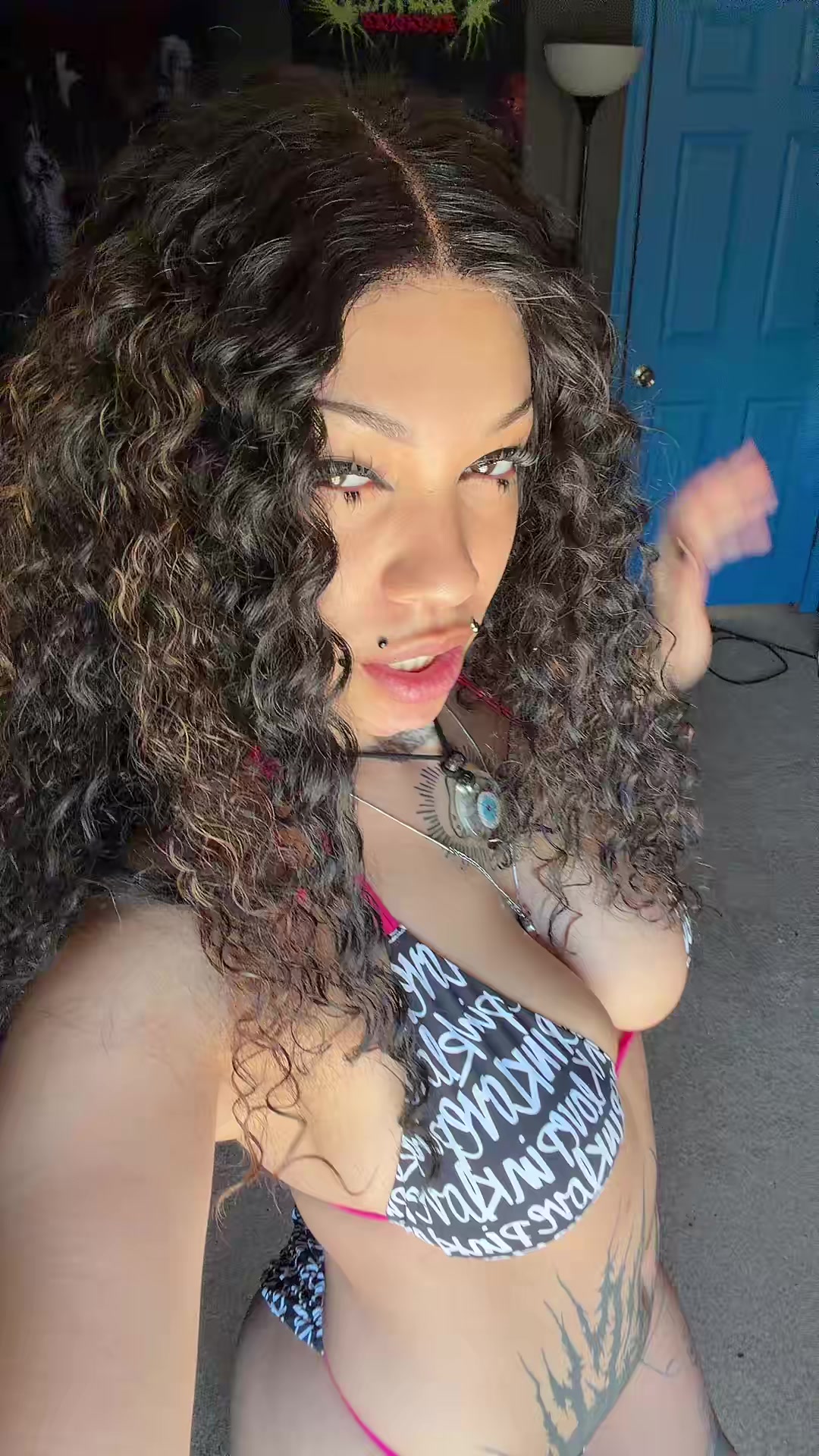 @Z 🦴