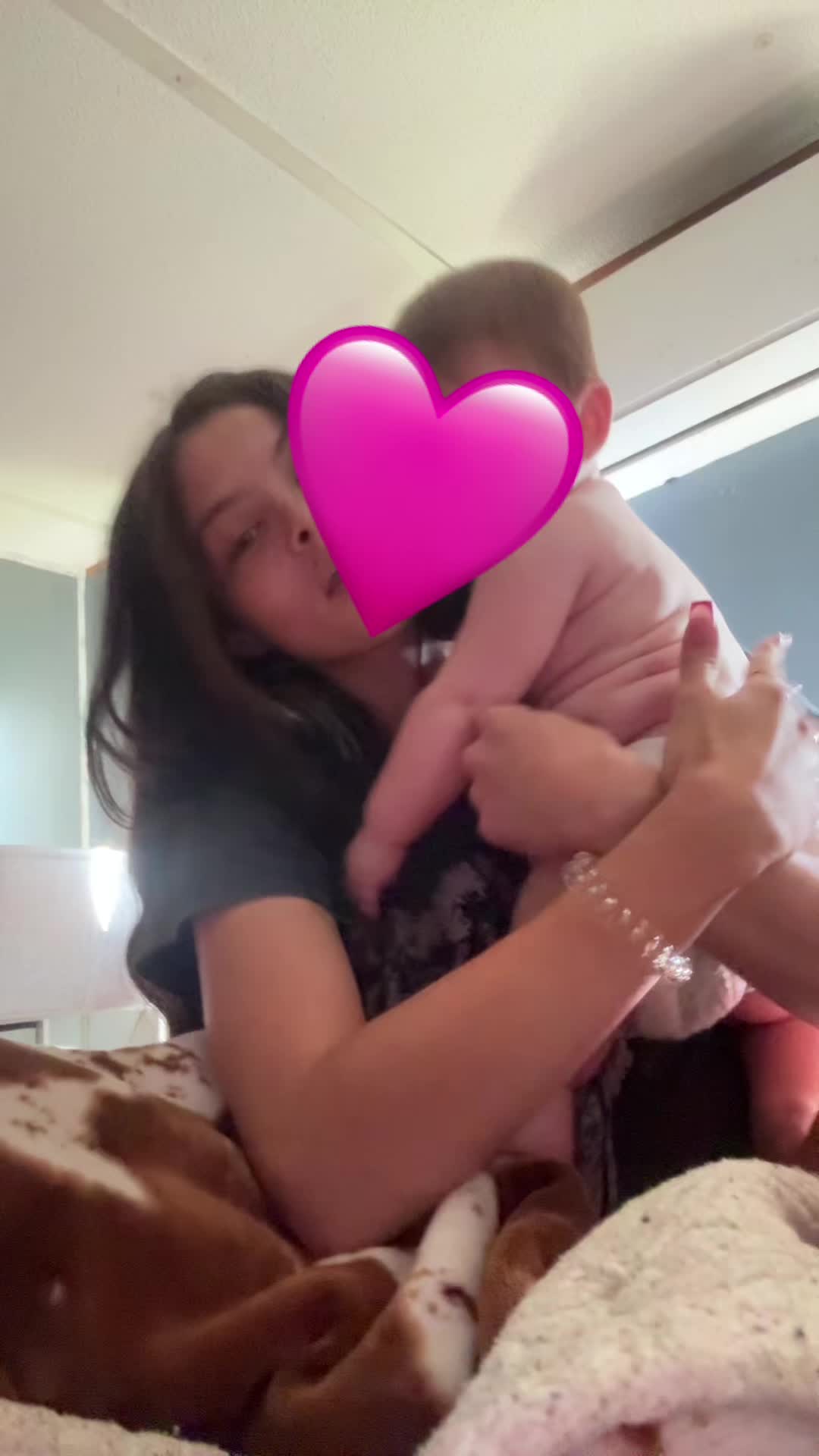 @H 🦋