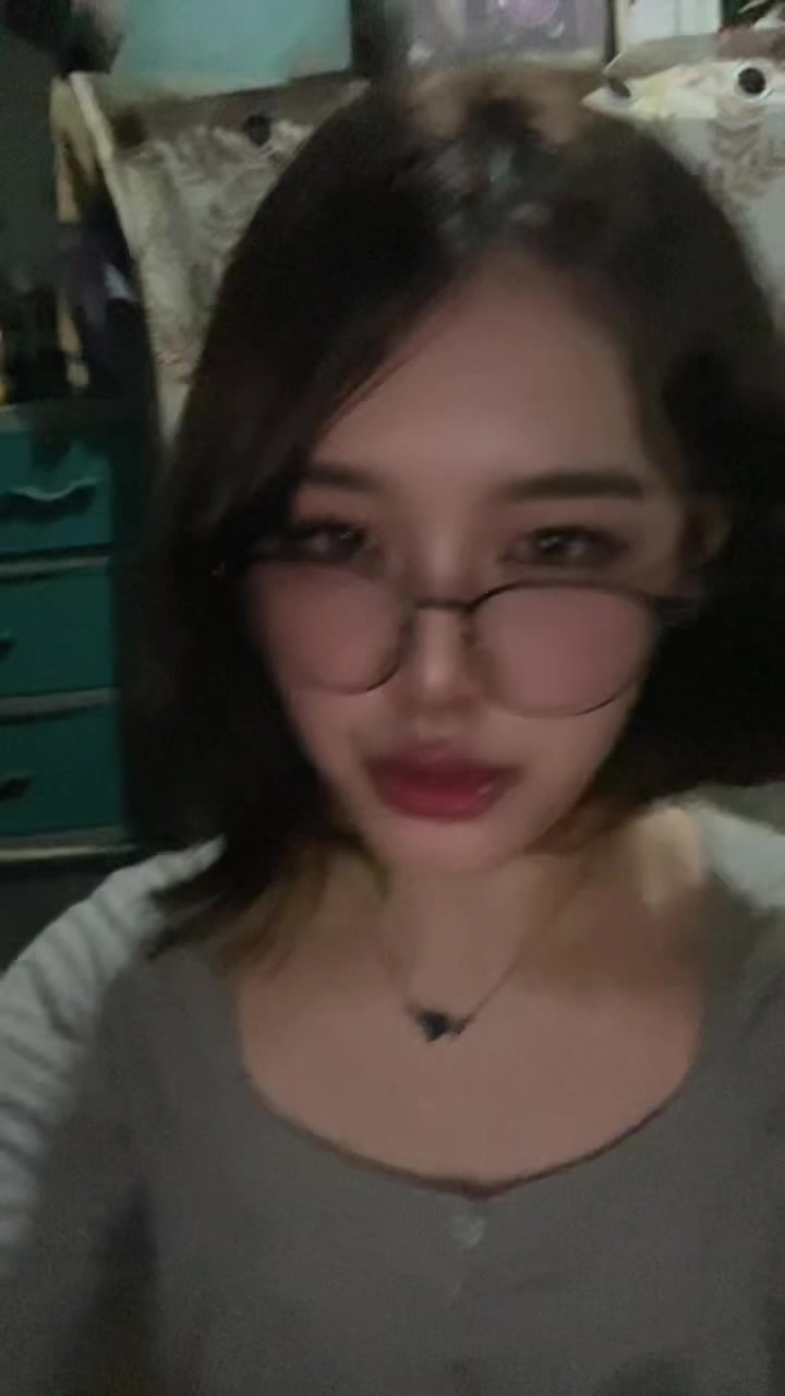 @lily‧₊˚✩
