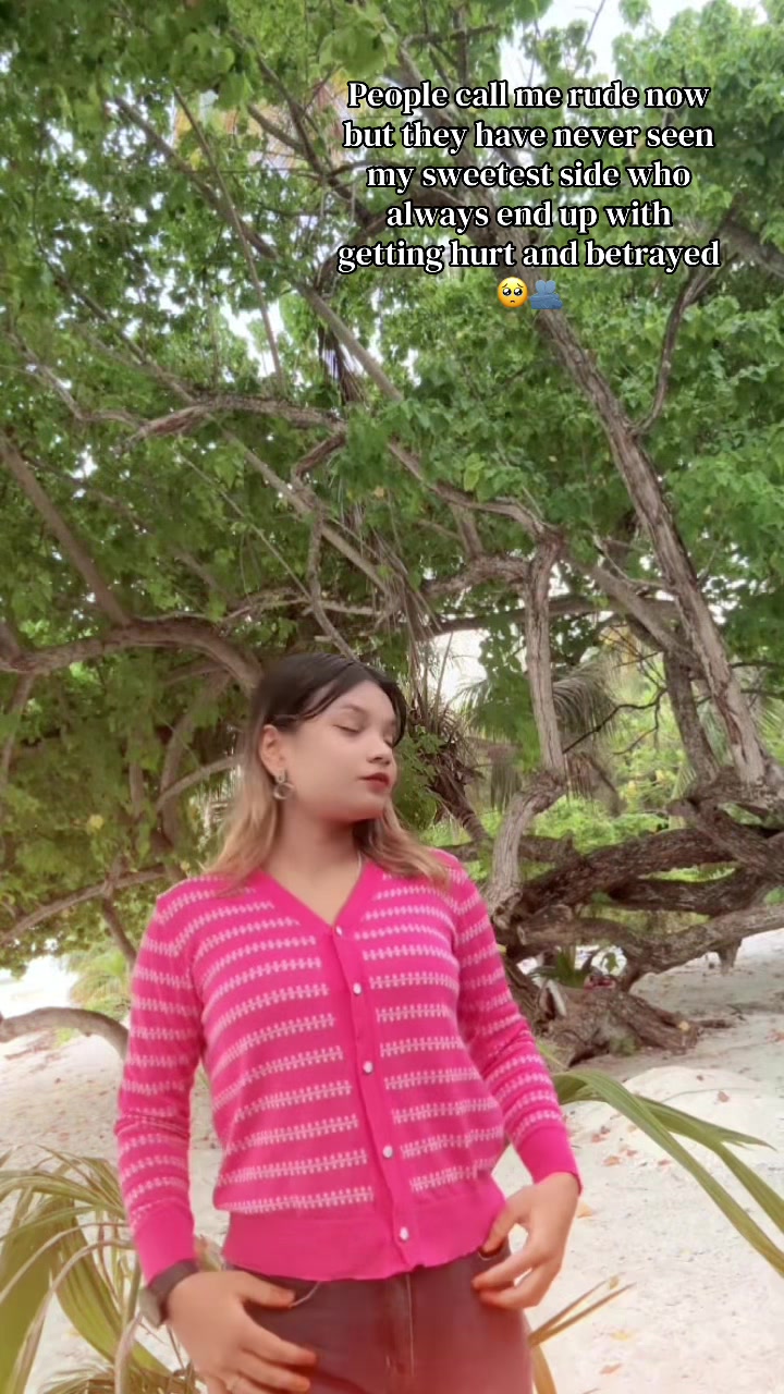 @sanjaNa 🇳🇵& 🇲🇻