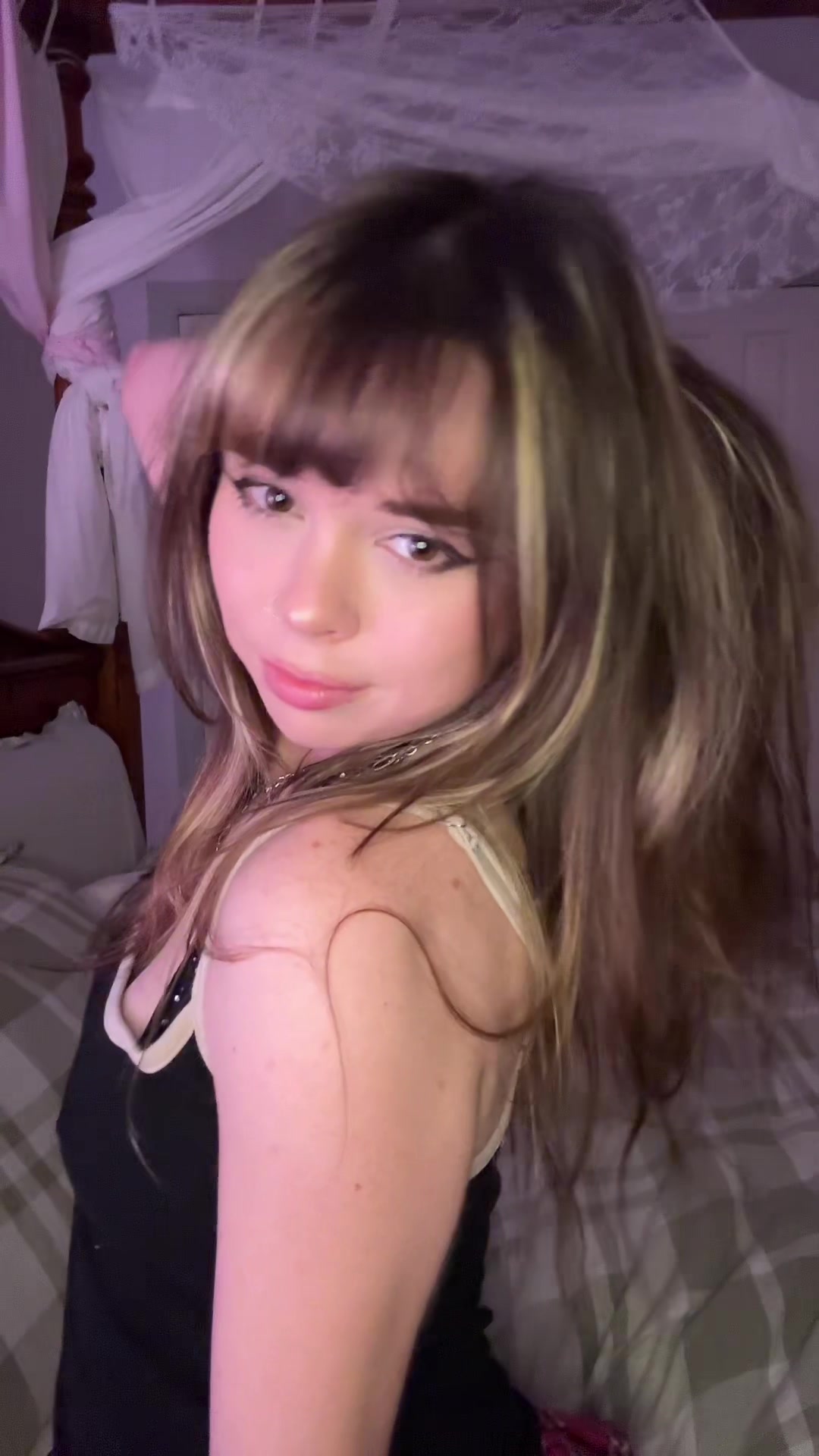 @roxyminxx