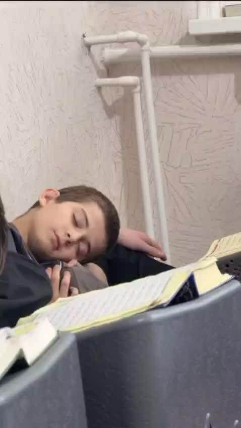 @Wolf_095