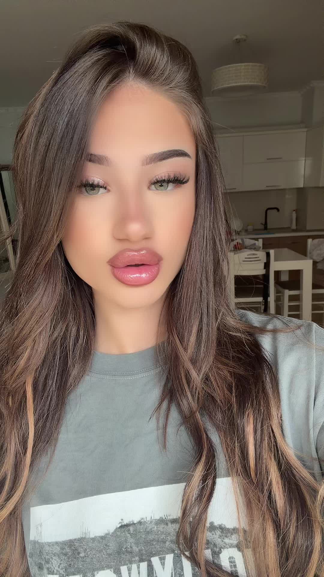 @Valeria