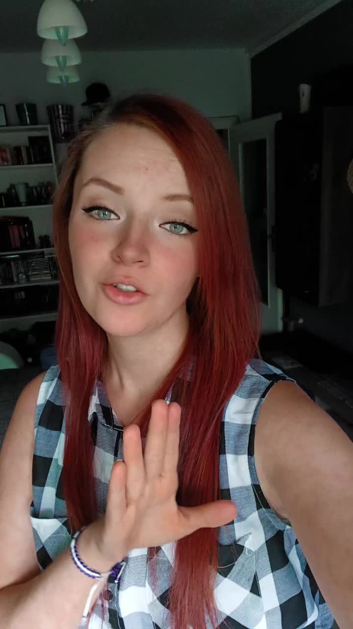 @x_xFake_Redheadx_x