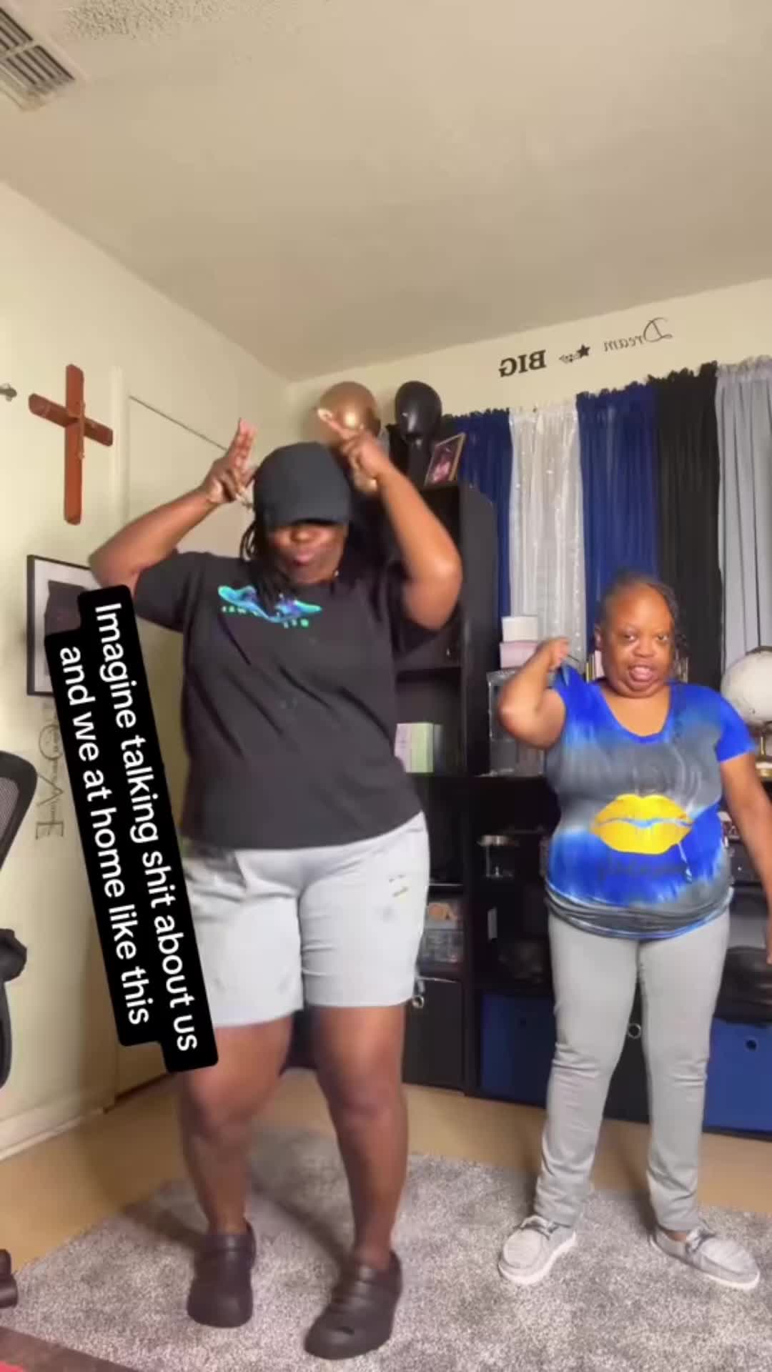 @MakeupbyLadyqueen