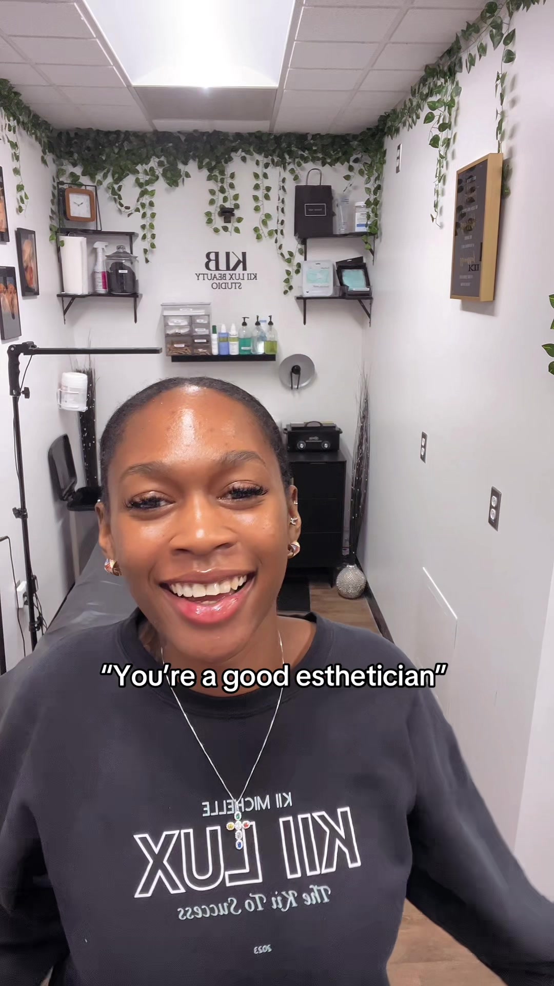 @Kii | STL Licensed Esthetician