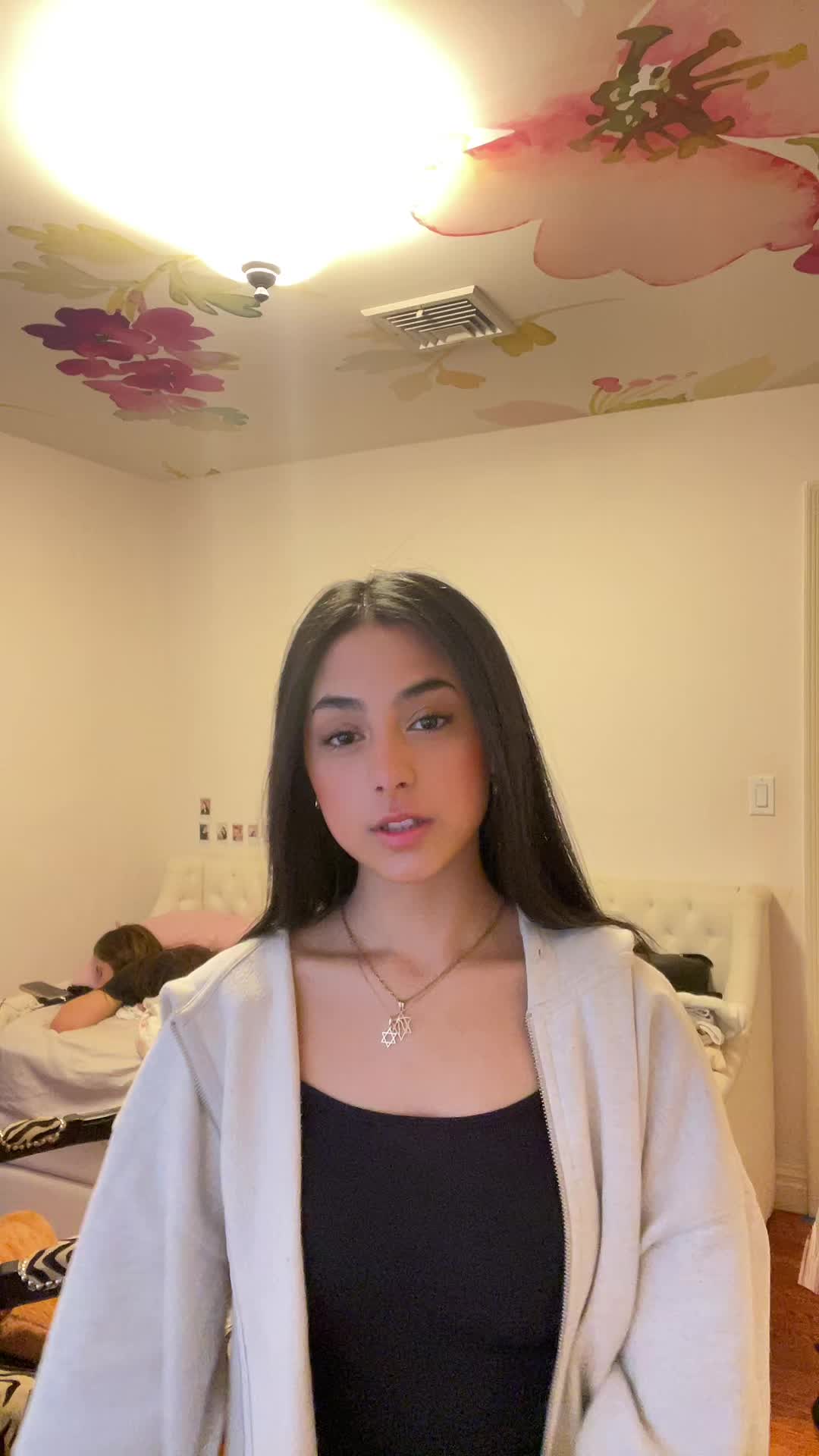 @𝓩𝓾𝓻𝓲💕