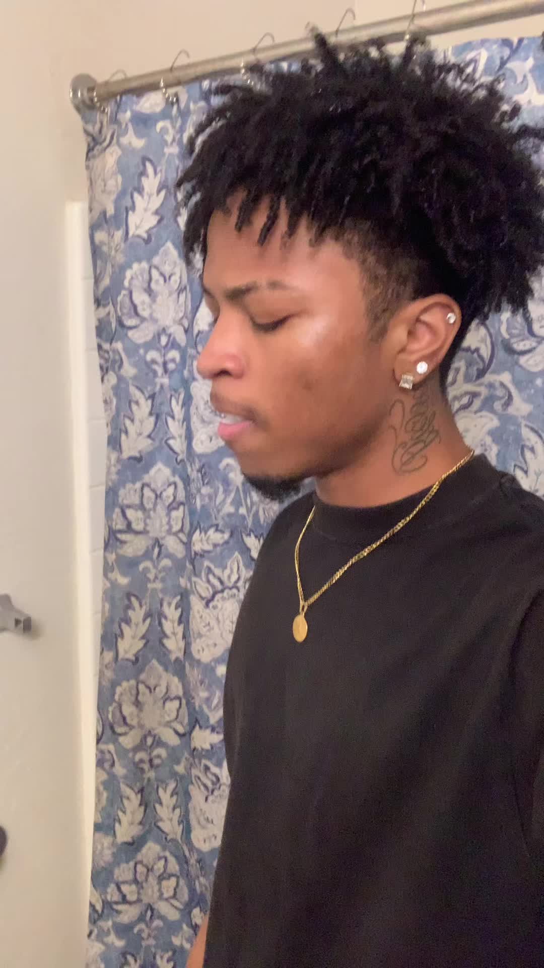 @.🦈🦈