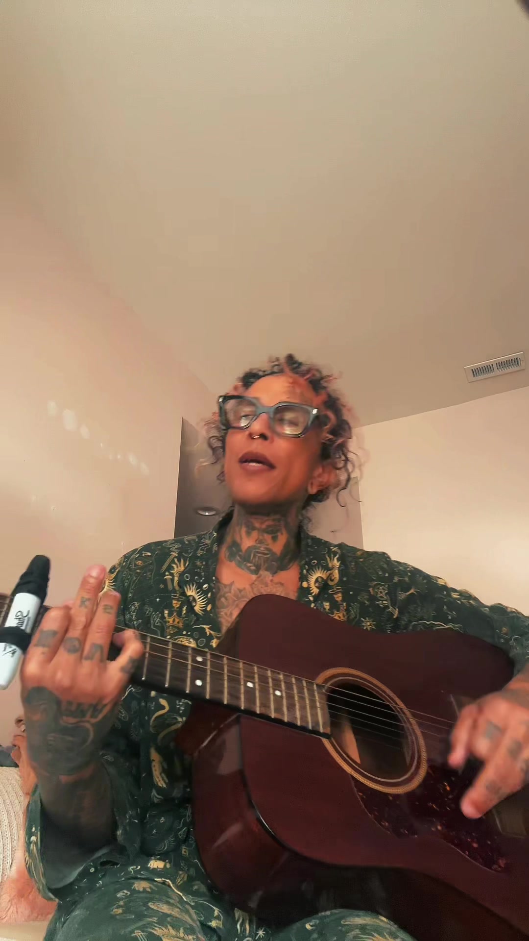 @Miss Dahlia