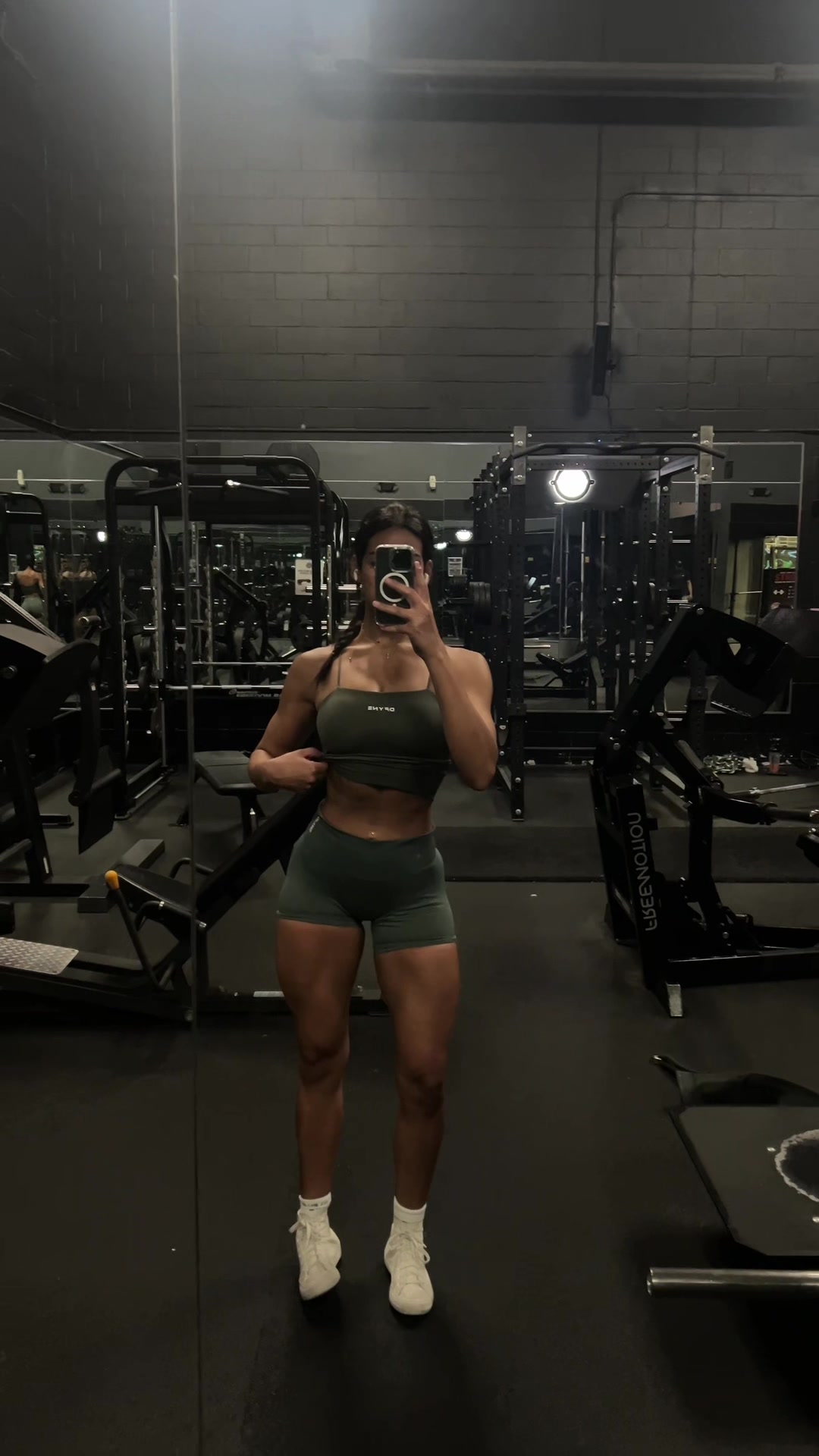 @zeynah🪽