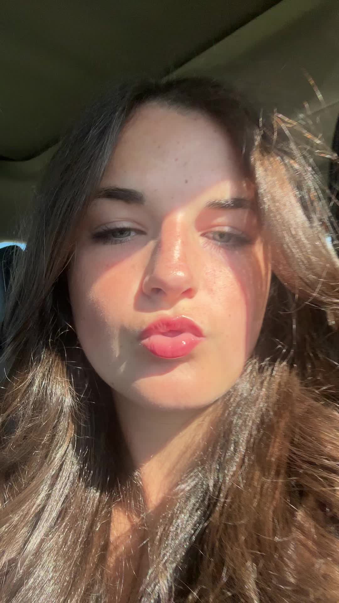 @VIVI ✝️